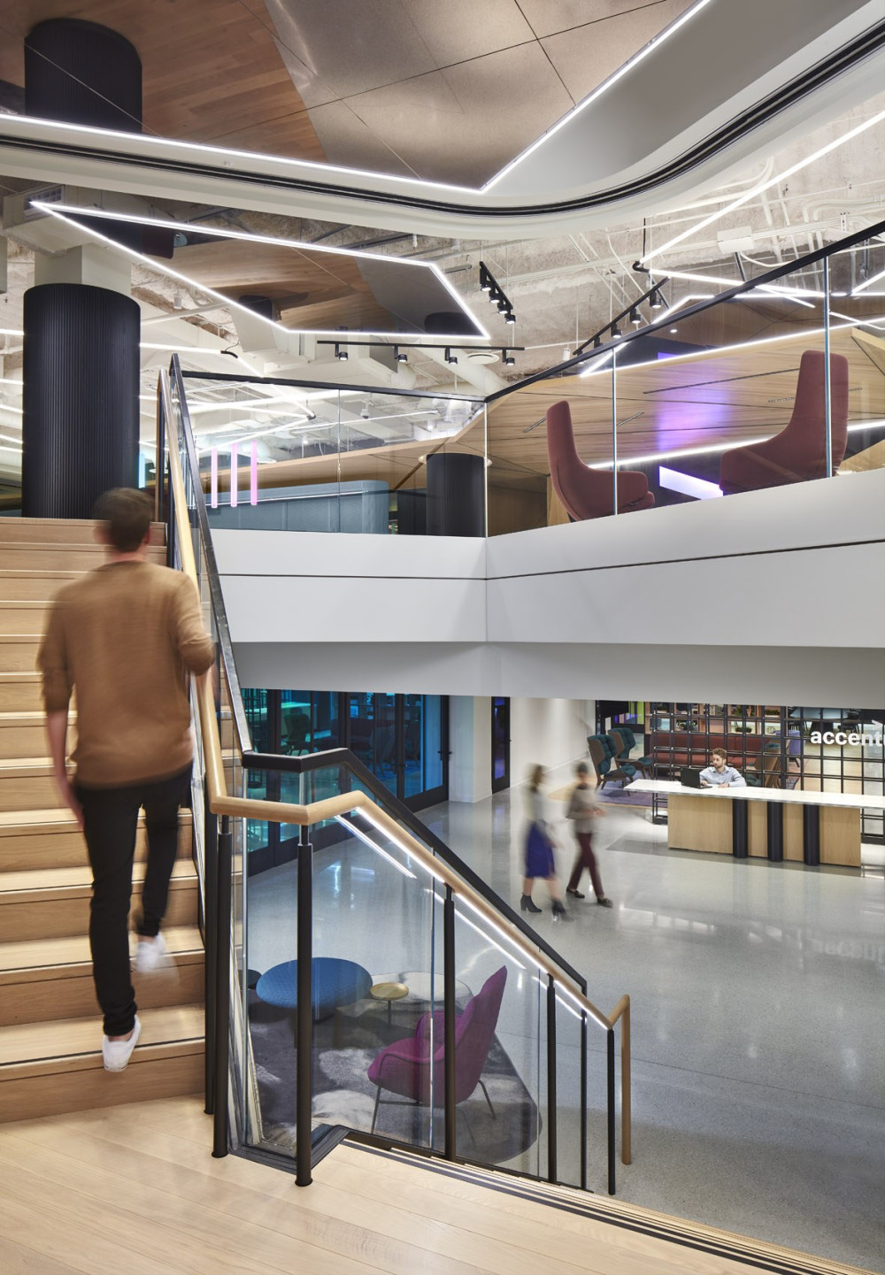 HIPCH Accenture Chicago Mc Caugherty Kendall 221211 1684 003